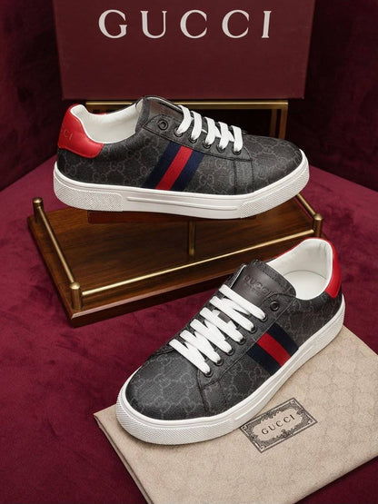 Gucci

 Lady shoes 

Withbox & paper bag 

120 dhs🇦🇪🇦🇪

Zain40
♥️♥️♥️
