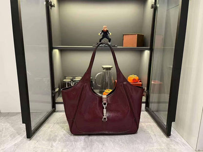 Master Bags
For Price 👇 WTSP Text Zain 0568585901

Zain10
♥️♥️♥️