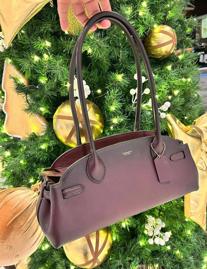 Coach Master
36cm 
230 dhs🪙🌨️

Zain248
♥️♥️♥️