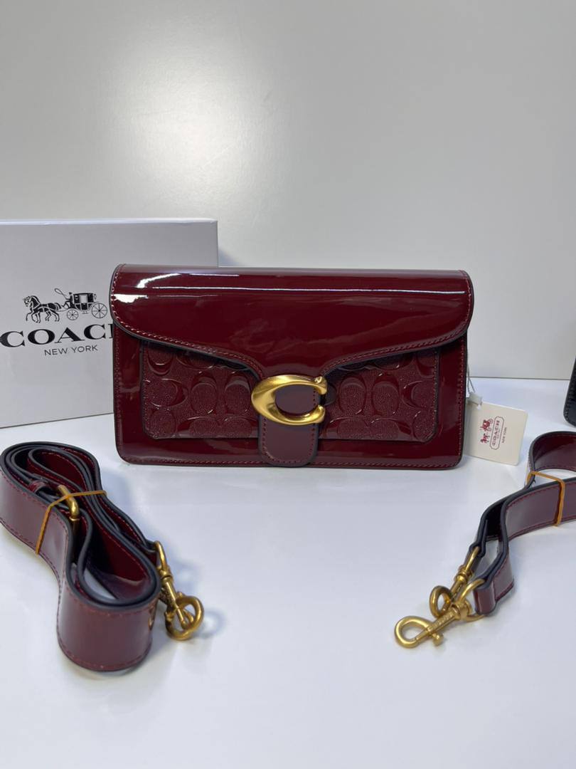 Coach
95 dhs❣️

with box
🎁🎁🎁

size 26×7×14cm

Zain213
♥️♥️♥️