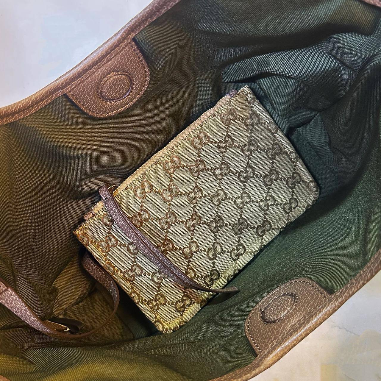 GUCCI 
COPY ONE 
SMALL SIZE 
WITH BOX 
140 dhs💓

Zain17
♥️♥️♥️