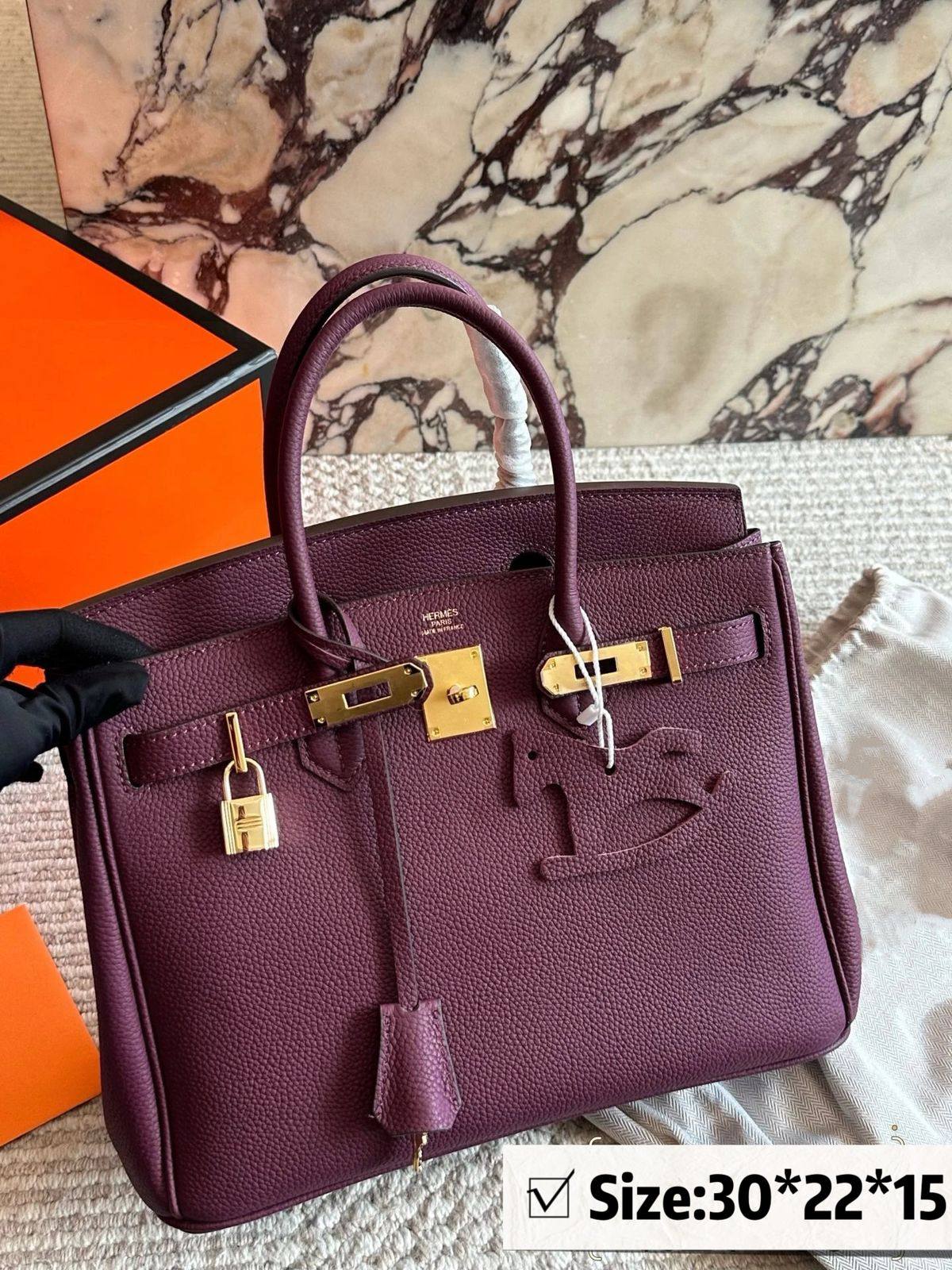 Polene
100 dhs❣️

Zain46
♥️♥️♥️