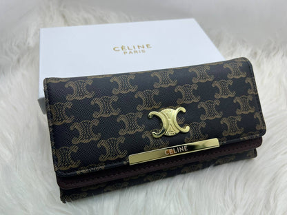 Wallets 
Mixed brands

40 dhs🇦🇪

Zain182
♥️♥️♥️