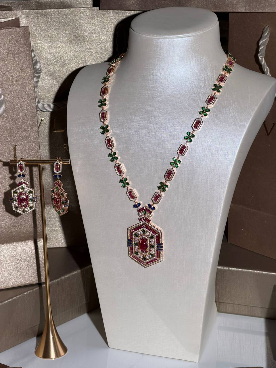 *BVlGARI*
New Collection 😍

Quality: Super Master 
Non -Tarnish color
* Necklace 
* ⁠Earrings
* ⁠For Price 👇 WTSP Text Zain 0568585901
* ⁠
* ⁠Zain268
♥️♥️♥️