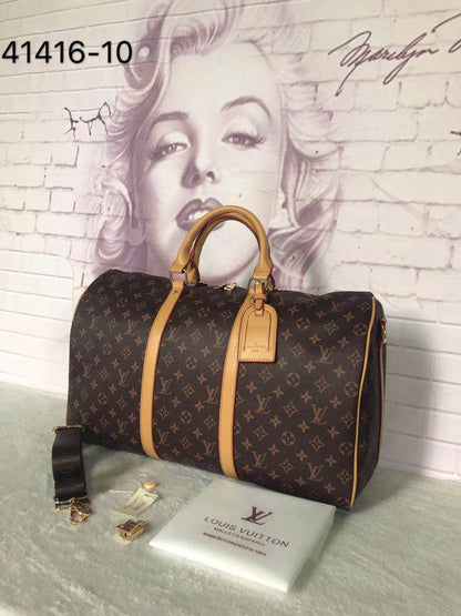 TLV Travel Bags

good quality

120 dhs✅
150 dhs✅

Zain137
♥️♥️♥️