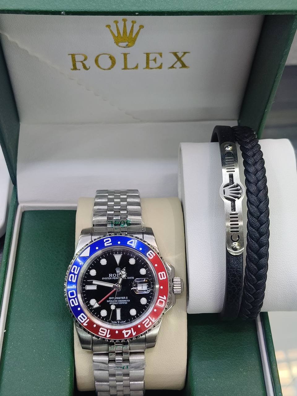 Rolex automatic 
for mens with bracelet
240 dhs✅

Zain25
♥️♥️♥️