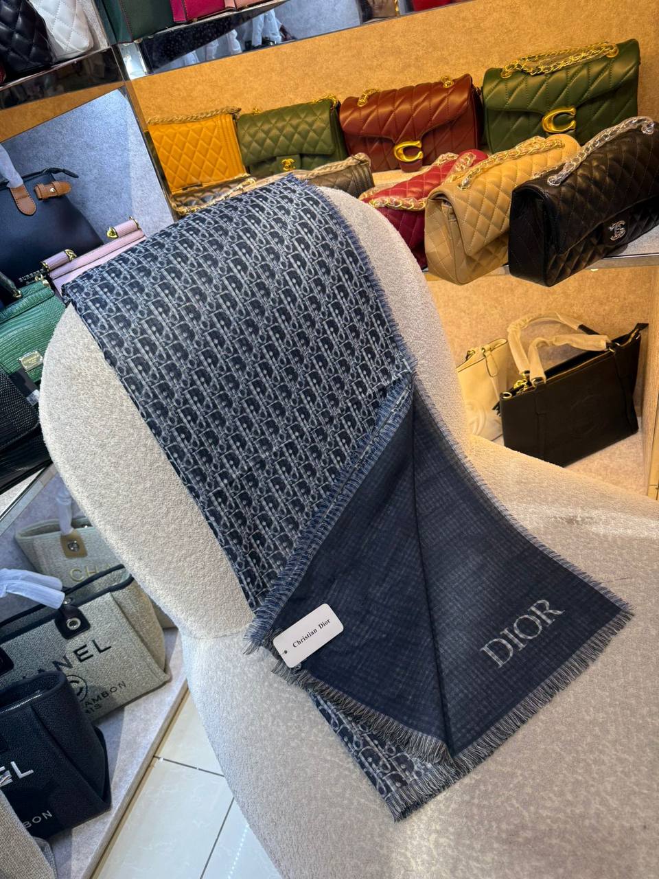 New
Cotton scarf 
45 dhs🪙🌨️

Zain93
♥️♥️♥️