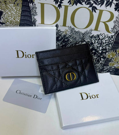 Card Holders
With box 
30 dhs💓

Zain93
♥️♥️♥️