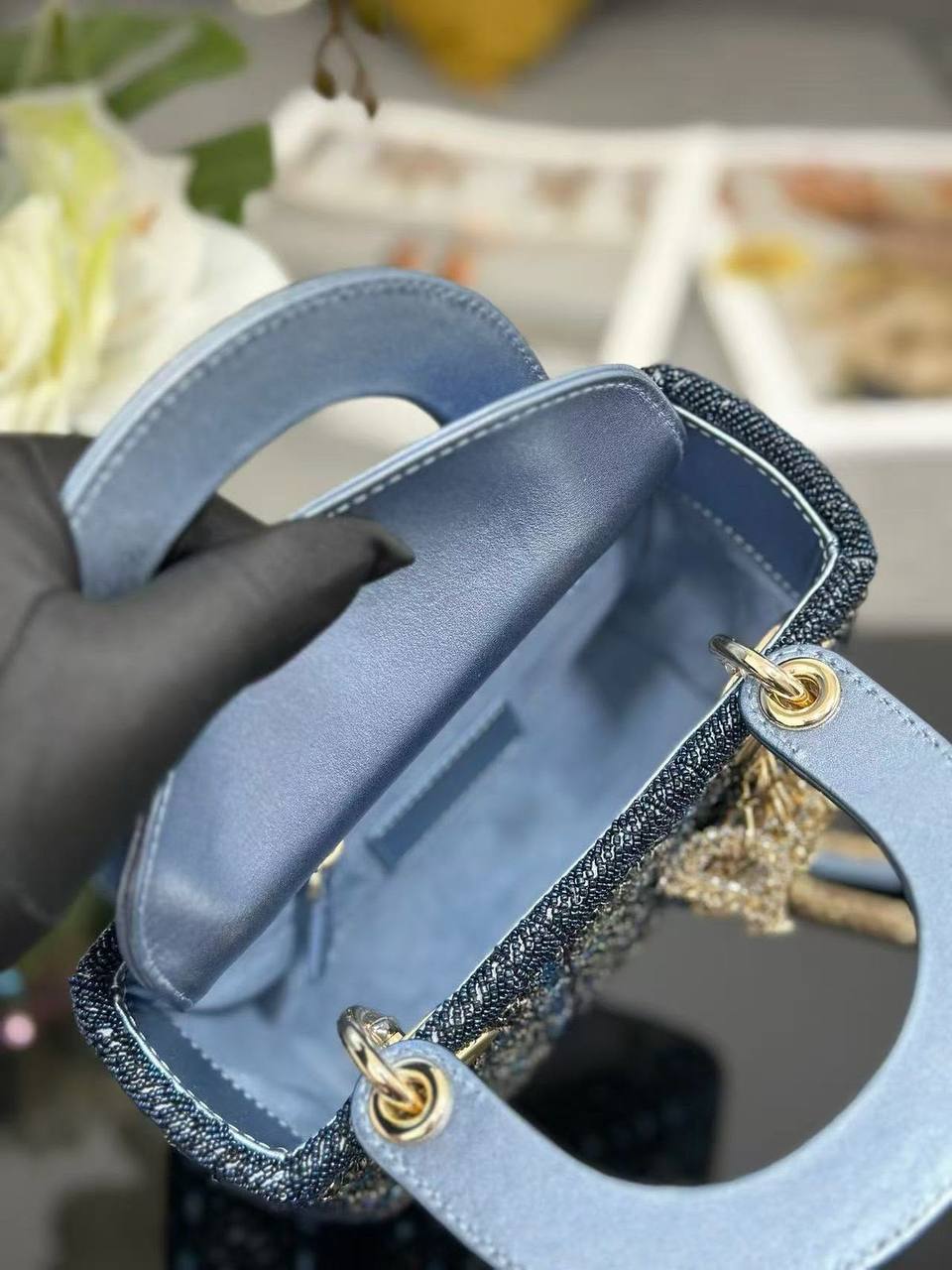 Lady Dior ✅
*Size 17 cm*
For Price 👇 WhatsApp✅
0568585901 
0507557372
0552275751 Owner Zain 👌

Zain274
♥️♥️♥️