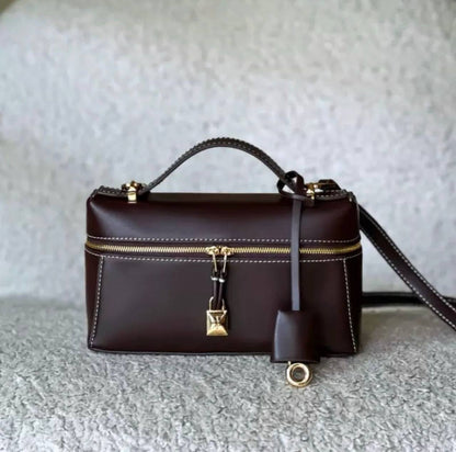 Loro Piana
100 dhs✅
Good-quality 

with box
🎁🎁🎁

Zain35
♥️♥️♥️