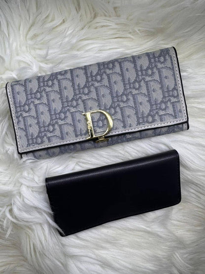 💝 Mk / Dior wallet
1️⃣ First quality 
Size : 19.5 * 9.5 aed
40 dhs✅

Zain115
♥️♥️♥️
