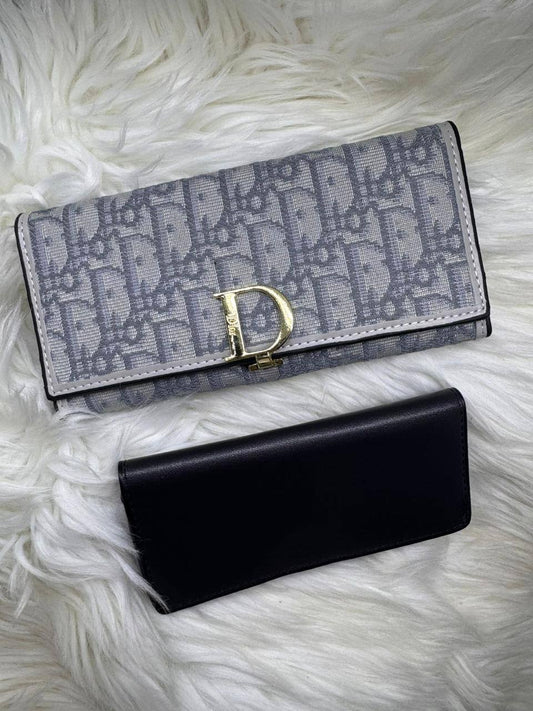 💝 Mk / Dior wallet
1️⃣ First quality 
Size : 19.5 * 9.5 aed
40 dhs✅

Zain115
♥️♥️♥️