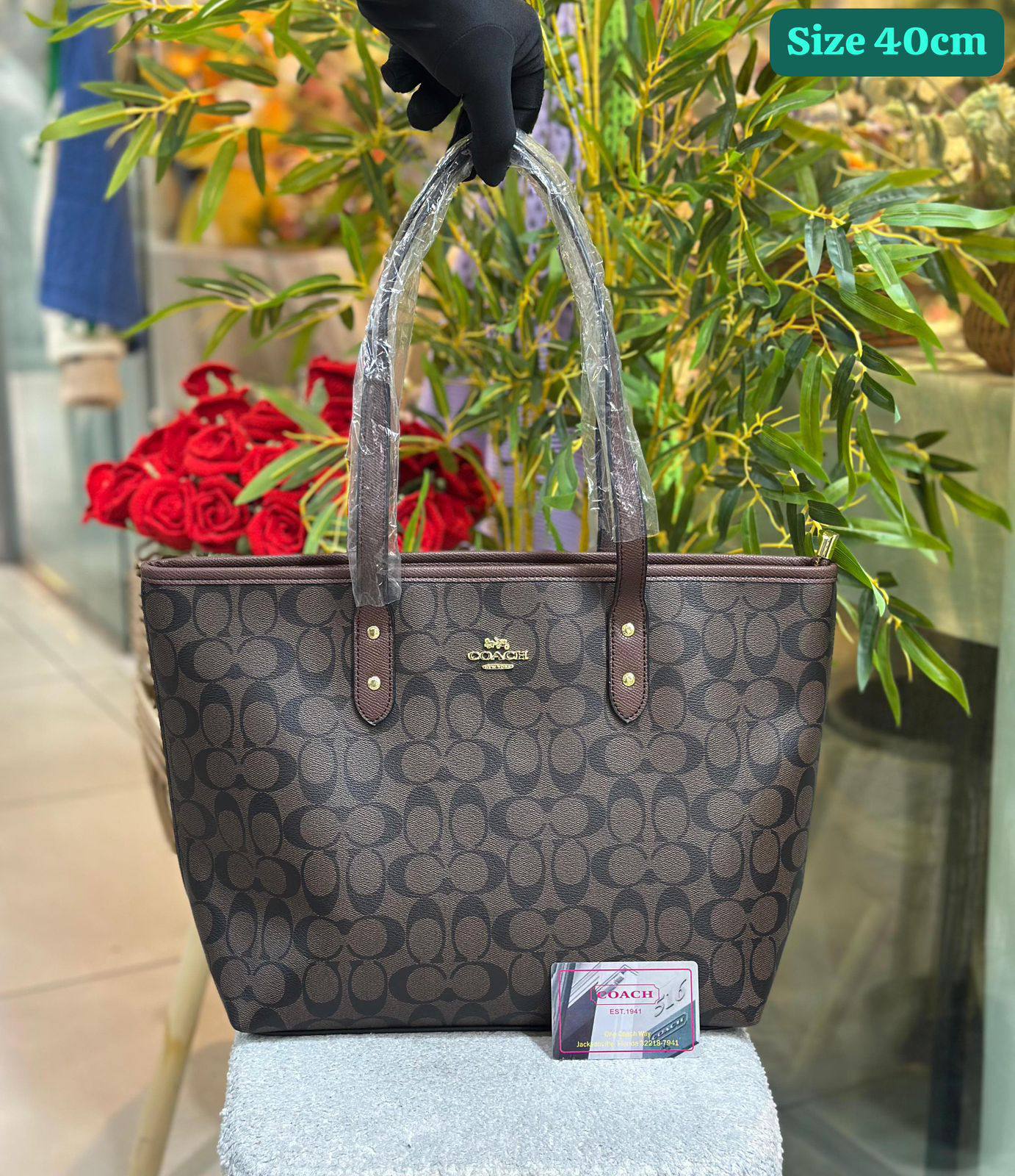 Coach
Best quality
95 dhs❣️
size 41cm

Zain158
♥️♥️♥️