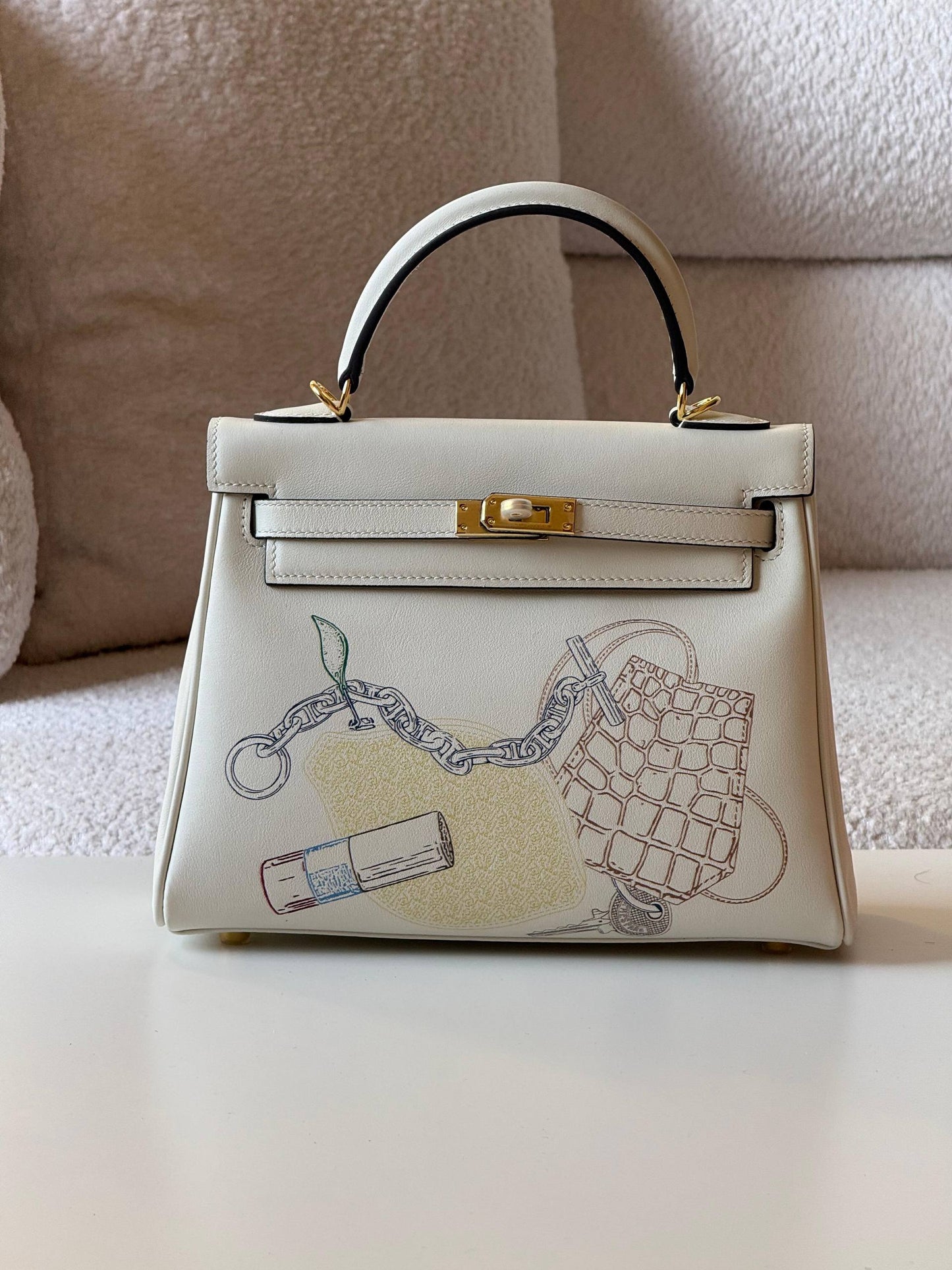 Hermes 


kelly 25cm💕master quality😍

with box❤️

580 dhs❤️💚❤️

Zain52
♥️♥️♥️