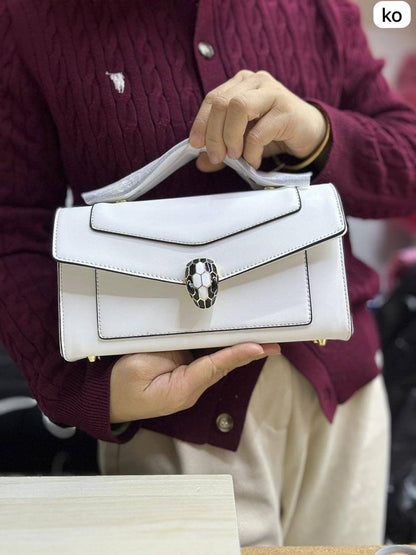 🌟 Bulgari Forever 
1️⃣ First quality +🎁
Size : 23 * 14 cm

90 dhs🇦🇪🇦🇪🇦🇪

with box🎁

Zain115
♥️♥️♥️