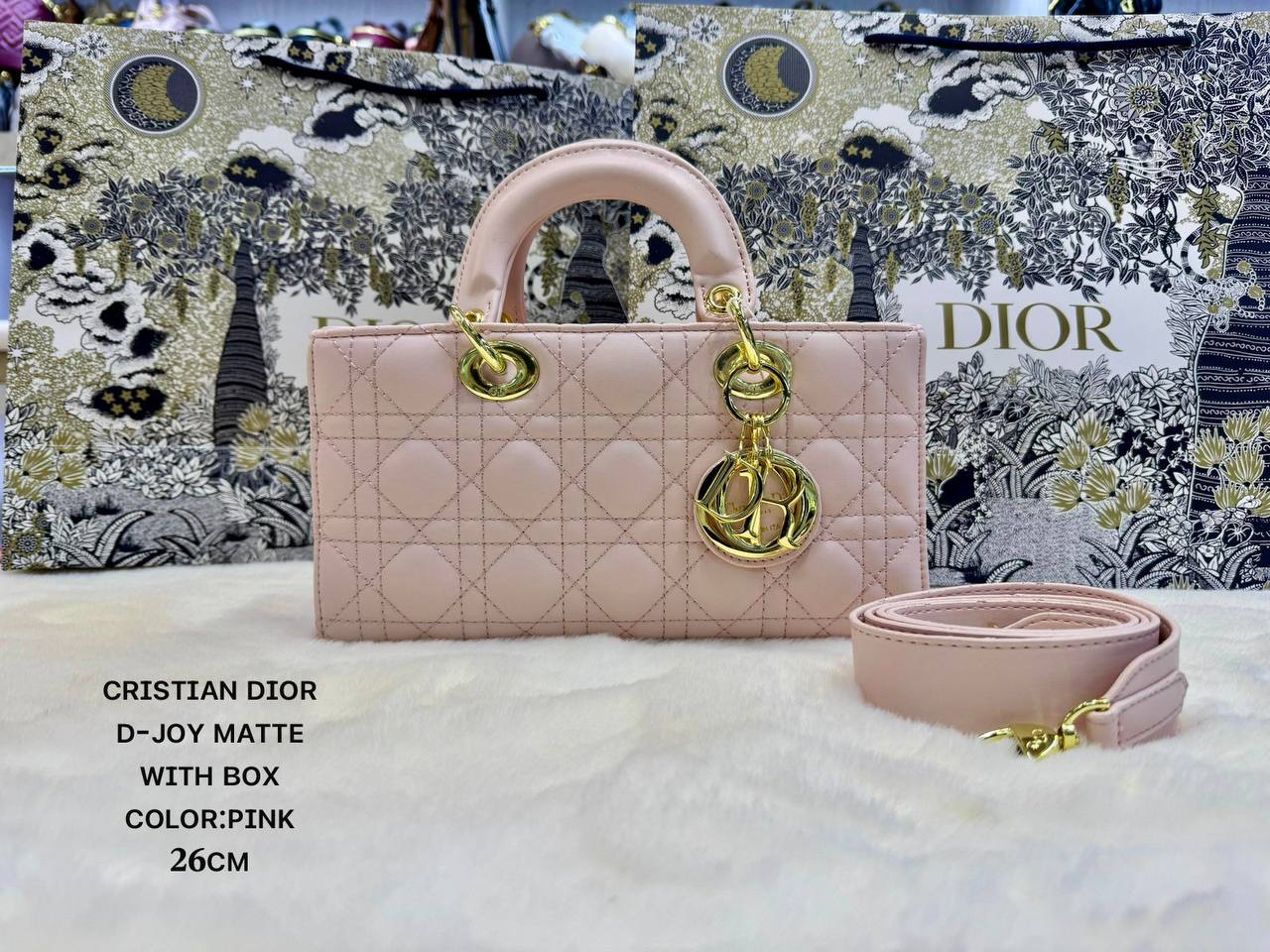 ᴄʜʀɪsᴛɪᴀɴ ᴅɪᴏʀ (matte)

ᴡɪᴛʜʙᴏx
🎁🎁🎁

ʟᴇᴀᴛʜᴇʀ
115 dhs💓
sɪᴢᴇ:26ᴄᴍ

Zain56
♥️♥️♥️