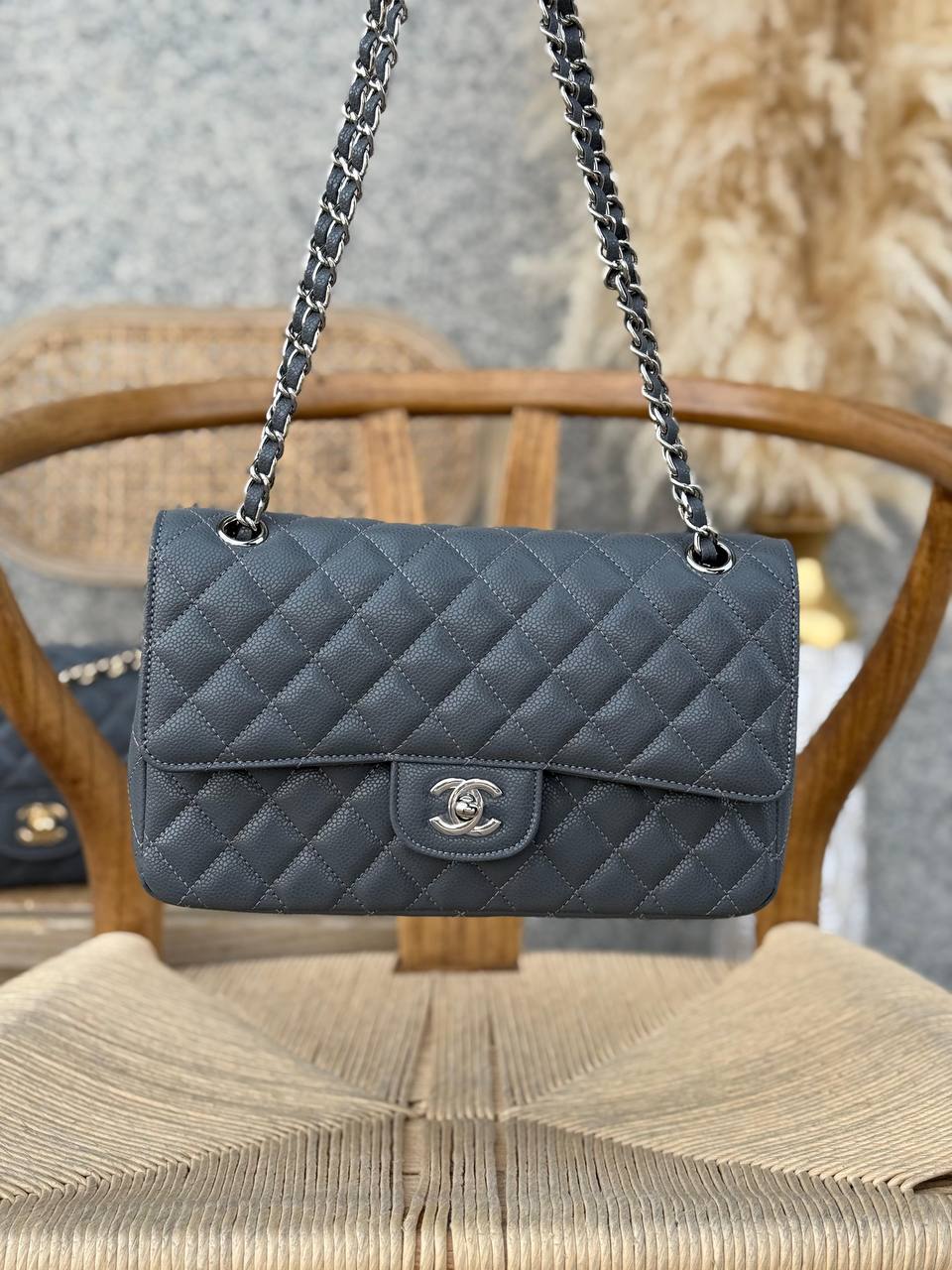 CHANEL
25cm
370 dhs✅
Top quality 
With box🎁

Zain167
♥️♥️♥️