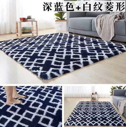 Velvet carpet 
Washing machine you can wash .
Good quality strong for long time !!
Size 160*210
120 dhs✅

Zain99
♥️♥️♥️