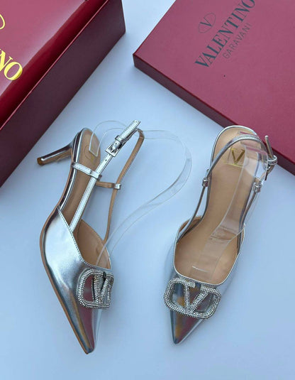 Valentino 
120 dhs🇦🇪
Size 36-42

Zain55

اطلبوه من الوتس المثبت في الأعلى👆🏻👆🏻

تواصلو معنا 👈🏻 Zain 
For order WhatsApp pinned 👆🏻

♥️♥️♥️