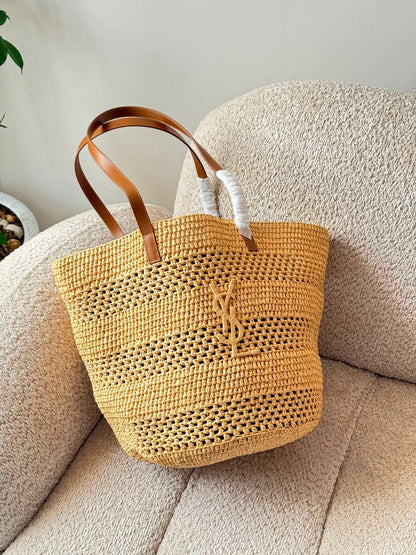 *Saint Laurent beach bag🏝️🤩*
YSL
*Size: 32cm*

*Super high quality*😉👌🏼🧶
For Price 👇 WhatsApp✅
0568585901 
0507557372
0552275751 Owner Zain 👌

Zain235
♥️♥️♥️