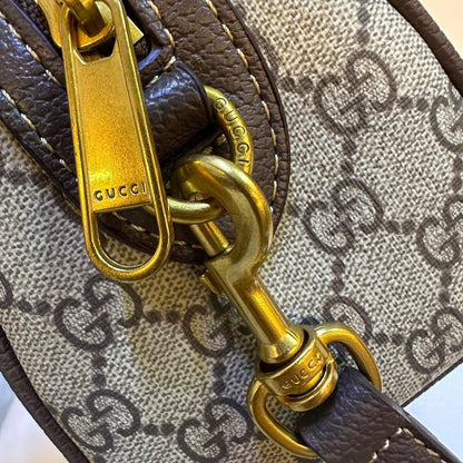 Gucci
19*12*10 

with box 
🎁🎁🎁

95 dhs👑

Zain17
♥️♥️♥️
