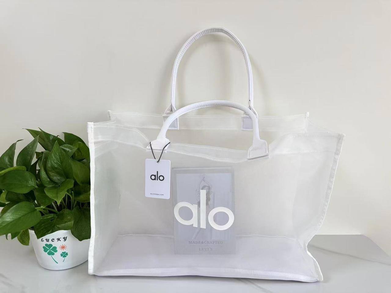 Alo Bag
55 dhs🪙🌨️

Zain40
♥️♥️♥️