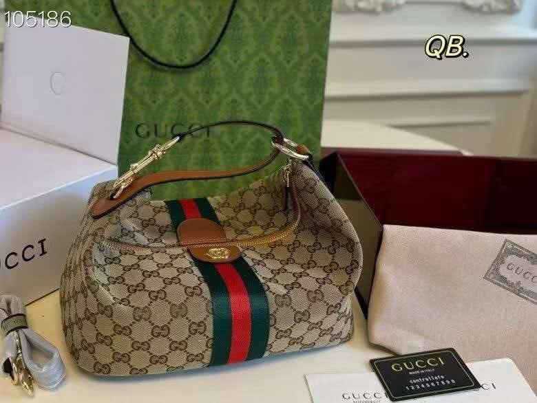Gucci

110 dhs✅

with box
🎁🎁🎁

Zain203
♥️♥️♥️