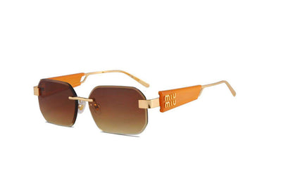 Miu Miu
Sunglasses 🕶️ 
Good quality 💯 
With master Box 🗃️ 
50 dhs💓

Zain273
♥️♥️♥️