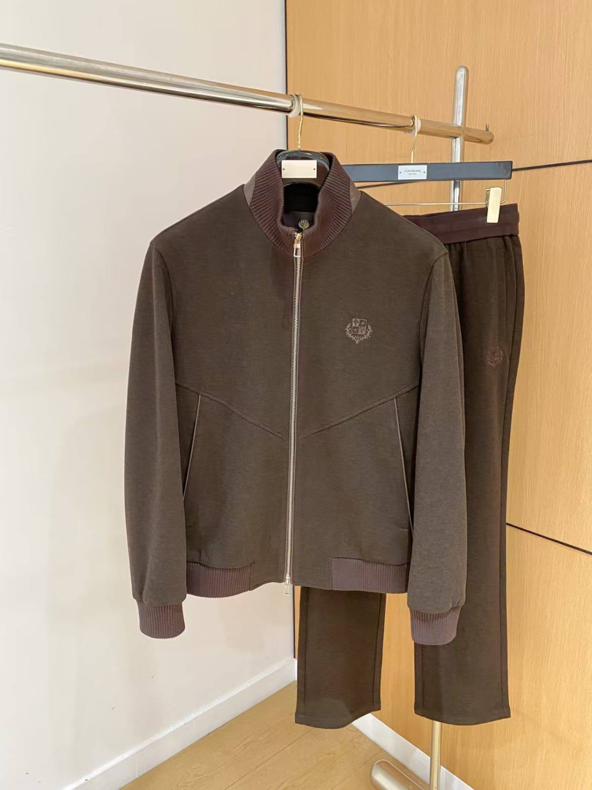 LORO PIANA

Super Master quality

Sizes:M L XL 2XL 3XL
990 dhs🇦🇪🇦🇪

Zain330
♥️♥️♥️