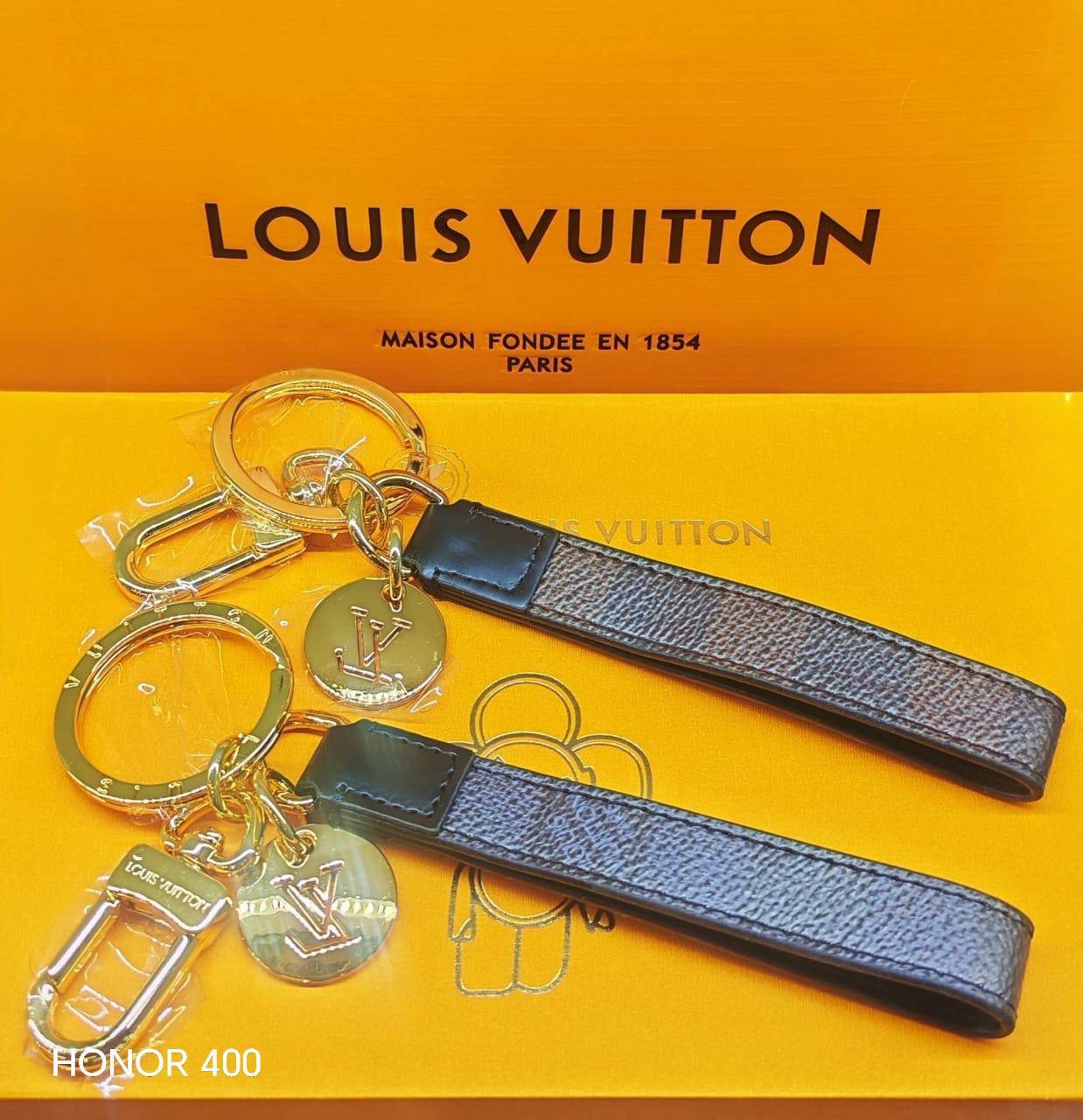 Key chain

80 dhs 

With good branded box
🎁🎁🎁

Zain122
♥️♥️♥️