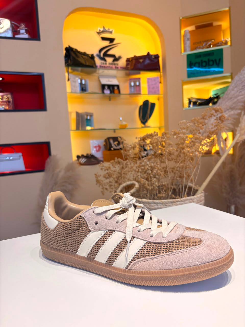 New Stock
high quality & master shoes
Have all size for ladies and mens
For Price 👇 WhatsApp✅
0568585901 
0507557372
0552275751 Owner Zain 👌

Zain242
♥️♥️♥️