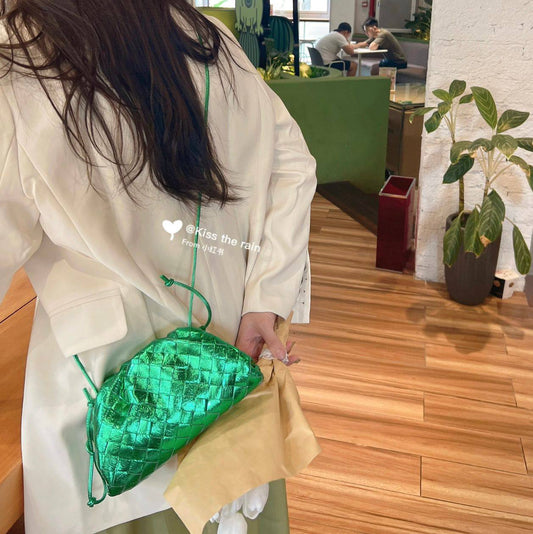 BOTTEGA NEW CAME GOOD QUALITY WITH BOX 
105 dhs🇦🇪🇦🇪

Zain39
♥️♥️♥️