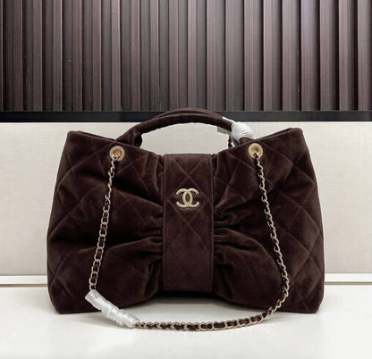 CHANEL 
COPY ONE 
150 dhs👑

Zain39
♥️♥️♥️