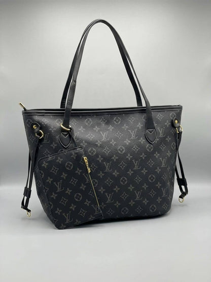 LV
With zipper and small pouch
75 dhs✅

Zain136
Zain50
♥️♥️♥️