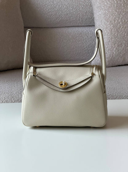 Dior offer

195 dhs 

 Valvet pretty shop 
♥️♥️♥️

Zc