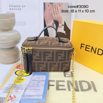 FENDI ᴠᴀɴɪᴛʏ ʙᴀɢ
ᴛᴏᴘ ʜᴀɴᴅʟᴇ ʙᴀɢ
ᴄᴀɴᴠᴀs ᴍᴀᴛᴇʀɪᴀʟ
ɢᴏʟᴅ ʜᴀʀᴅᴡᴀʀᴇ
ᴡɪᴛʜ ᴄʜᴀɪɴ ʙᴇʟᴛ sᴛʀᴀᴘ
sɪᴢᴇ : 18 cm
ᴡɪᴛʜ BOX
🎁🎁🎁

70 dhs🪙🌨️

Zain31
♥️♥️♥️