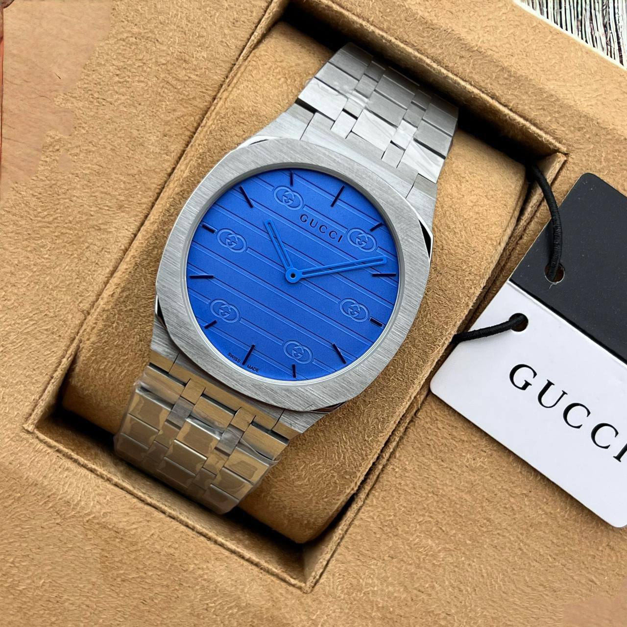 Gucci 
for men good quality 
190 dhs❤️

Zain59
♥️♥️♥️
