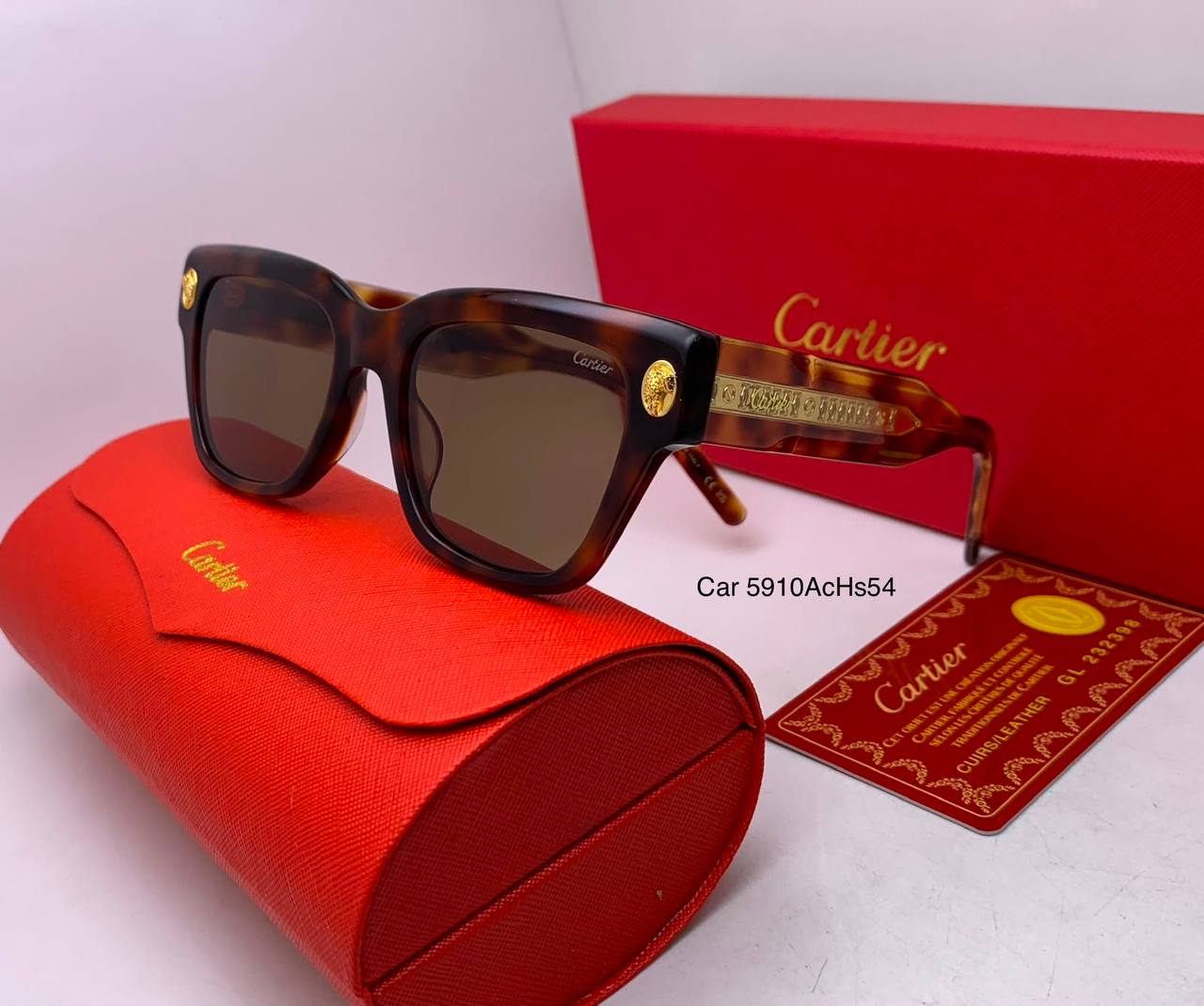 Ladies sunglasses 

super master quality 

160 dhs🇦🇪

Zain126
♥️♥️♥️