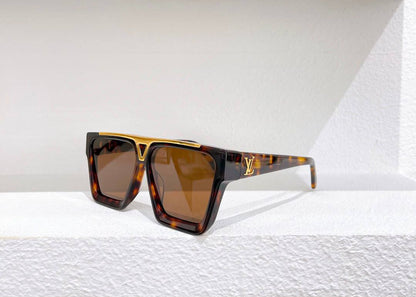 SUNGLASSES WOMEN
*MASTER QUALITY*
260 dhs✅

Zain202
♥️♥️♥️