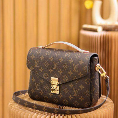 LV
90 DHS✅

With box
🎁🎁🎁

25 cm

Zain219
♥️♥️♥️
