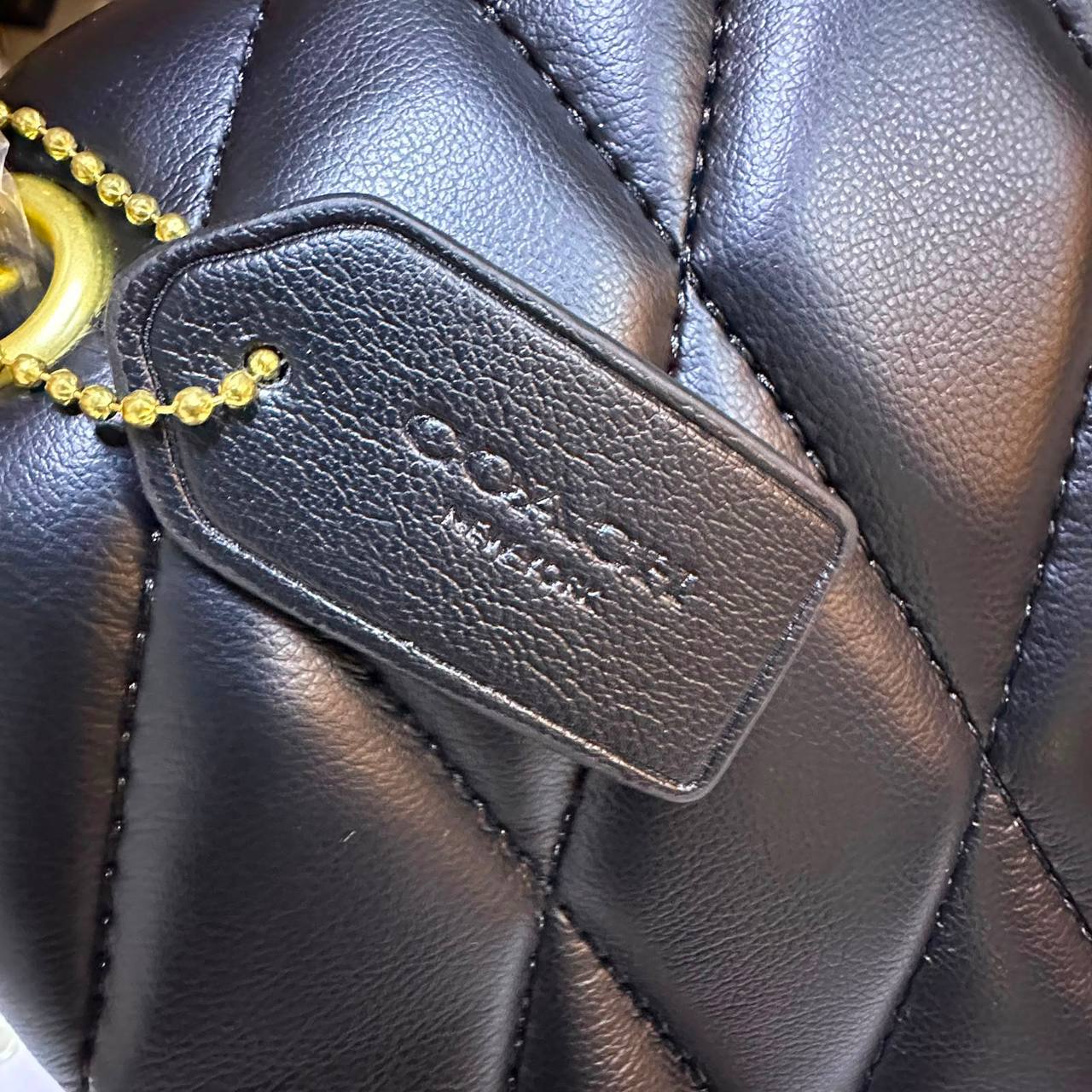 CHANEL 
HIGH QUALITY  
WITH  BOX  
130 dhs💓

Zain295
♥️♥️♥️