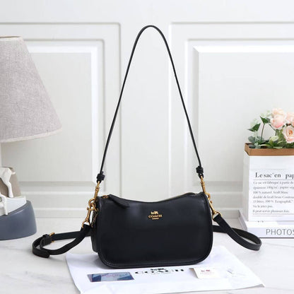 COACH 
GOOD QUALITY 
WITH BOX 
100 dhs💓

Zain39
♥️♥️♥️