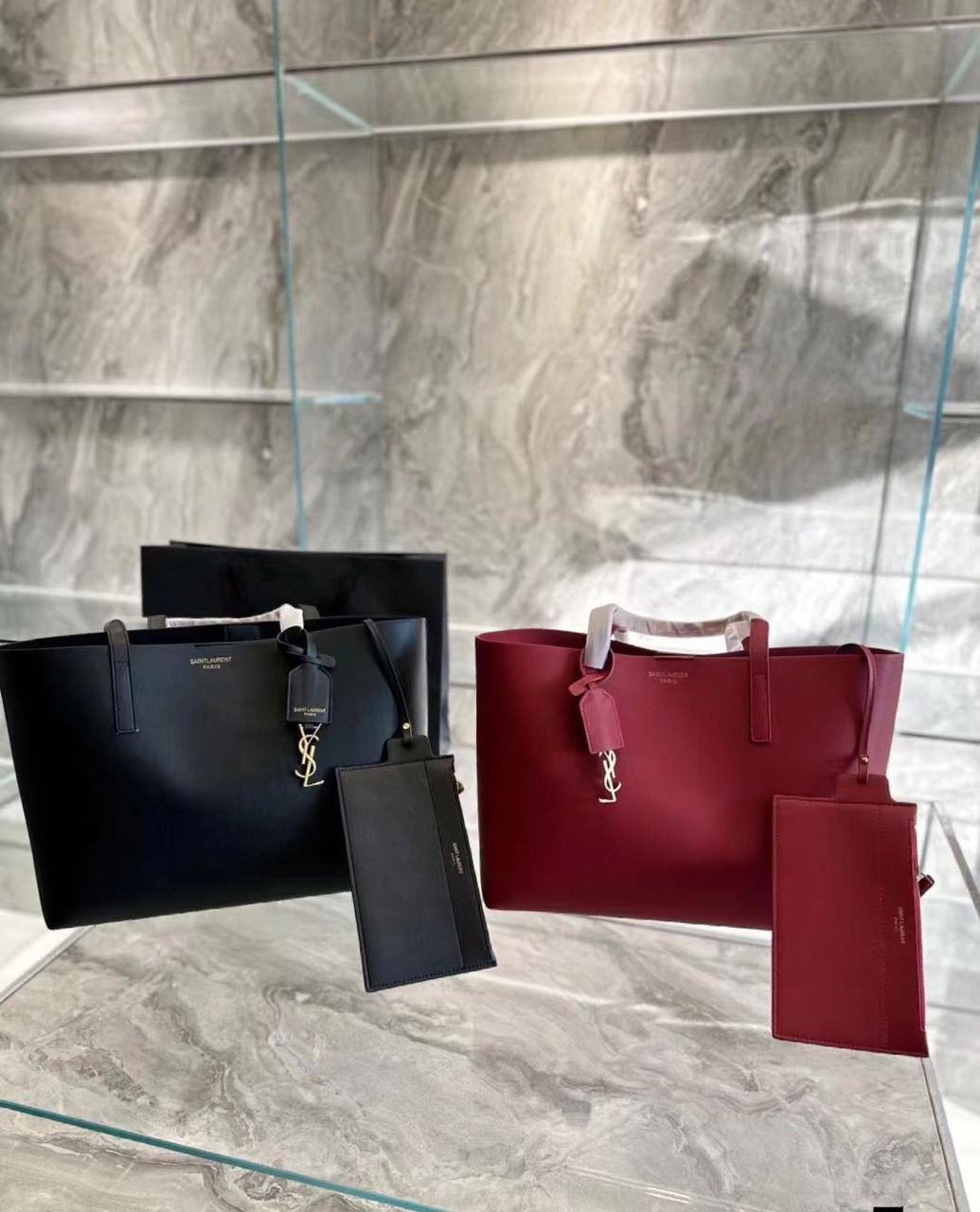 ❤️ Ysl Tote
1️⃣ First quality 
Size : 48 * 31 cm
100 dhs✅

Zain115
♥️♥️♥️