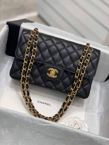 Chanel

90 dhs🇦🇪

With box
🎁🎁🎁

25 cm

Zain219
♥️♥️♥️