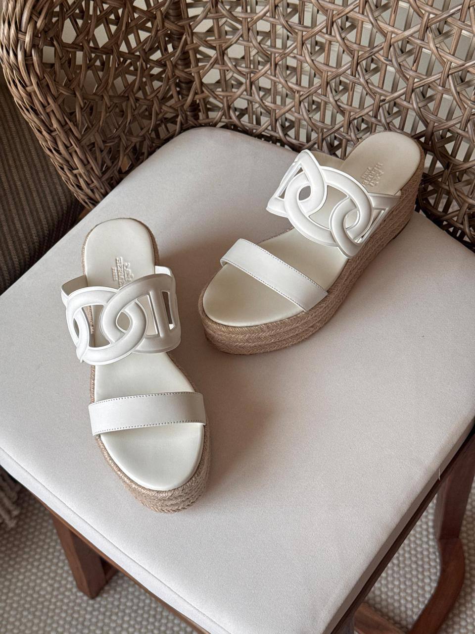 🩶 HERMES 🩶
✨ New Collection
👠 36–41
💎 Premium Quality
🔥 Super Master
450 dhs💓

Zain198
♥️♥️♥️