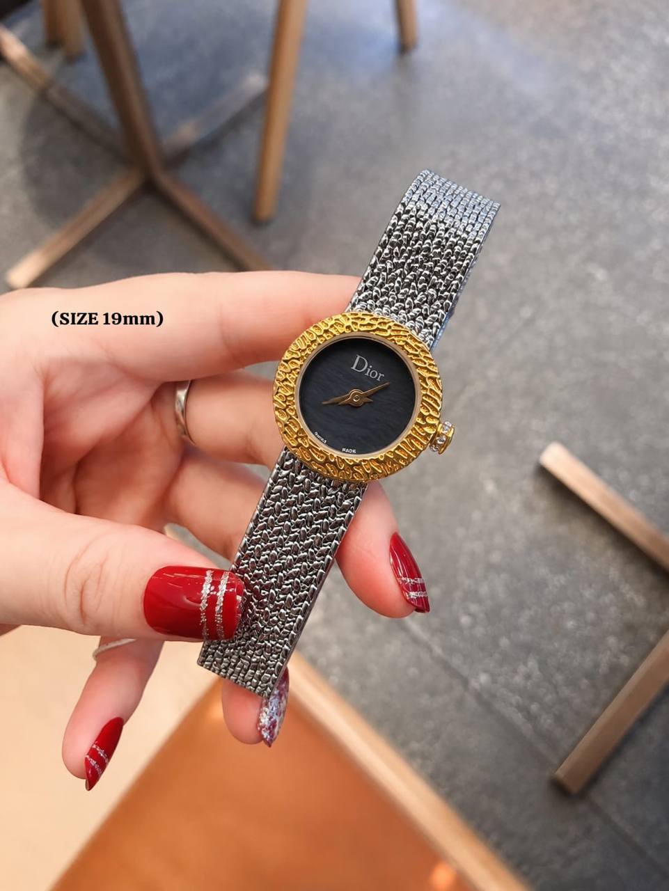 Dior 
watch for ladies 

good quality 

220DHS🇦🇪
 (size 19mm)

Zain59
♥️♥️♥️