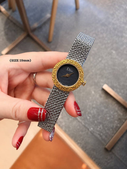 Dior 
watch for ladies 

good quality 

220DHS🇦🇪
 (size 19mm)

Zain59
♥️♥️♥️