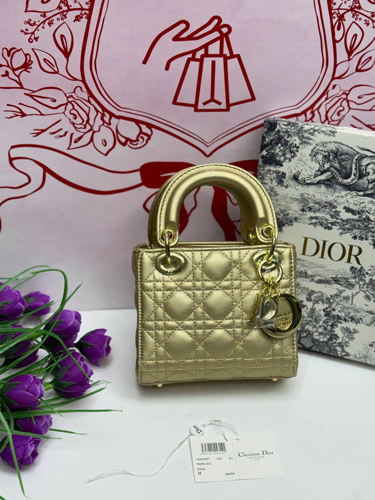 Dior

110 dhs❣️

with box
🎁🎁🎁

Zain177
♥️♥️♥️