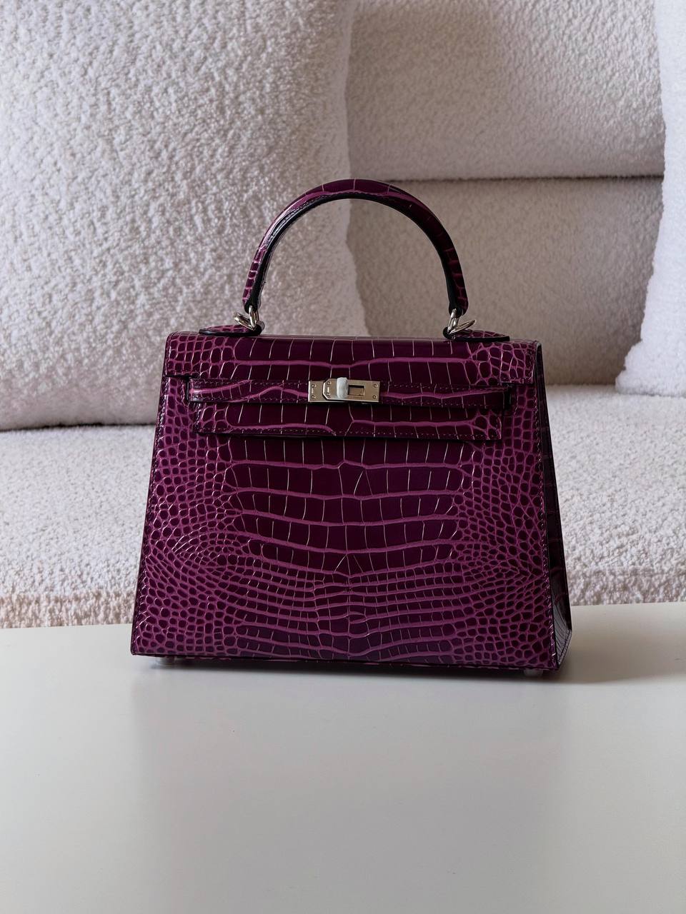 Hermes kelly 25cm💕master quality😍

with box❤️
700 dhs🪙💕

Zain52
♥️♥️♥️