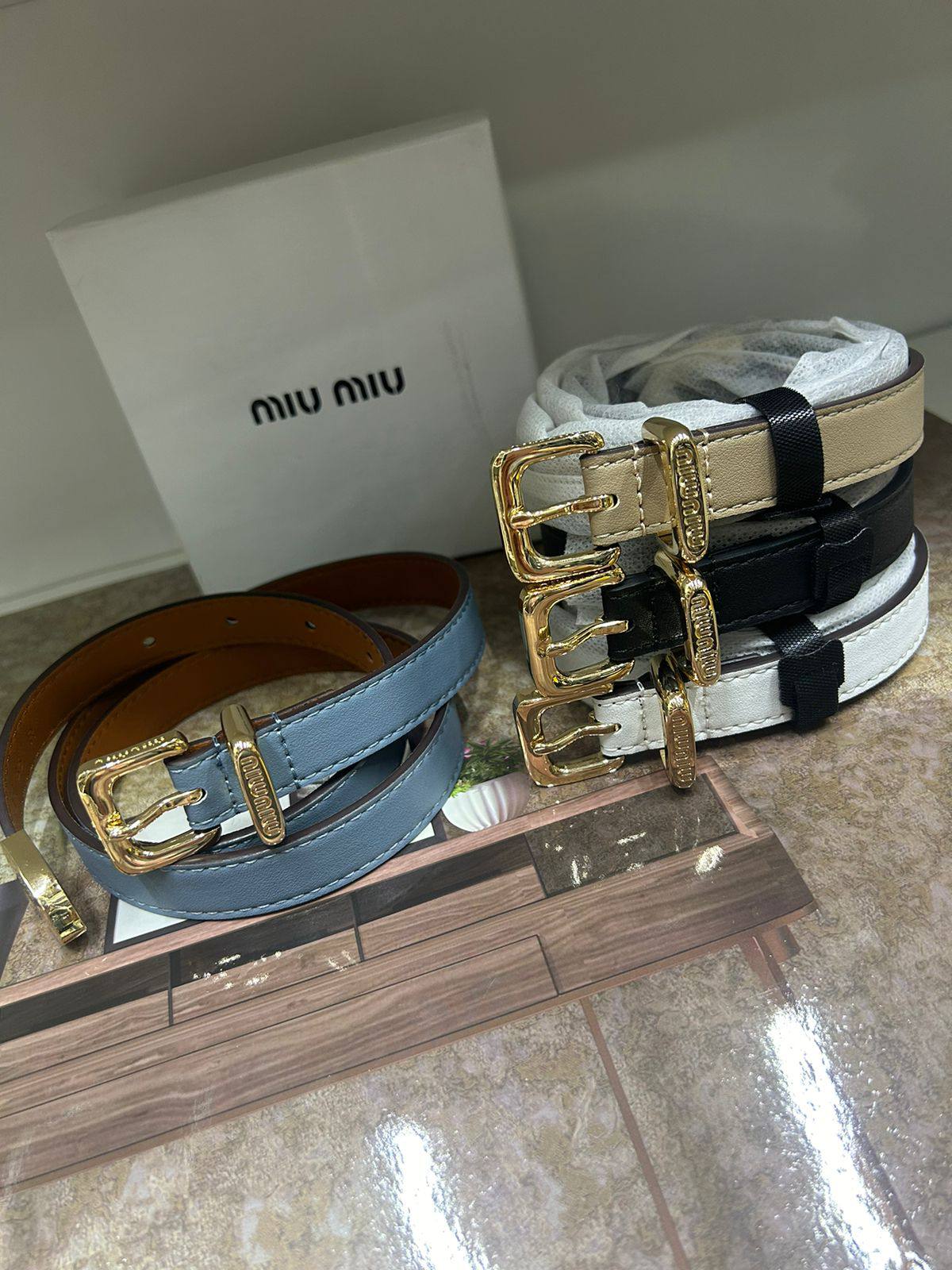 Belts
Leather
60 dhs🪙🌨️

Zain190
♥️♥️♥️